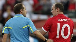 Jorge Larrionda, Wayne Rooney