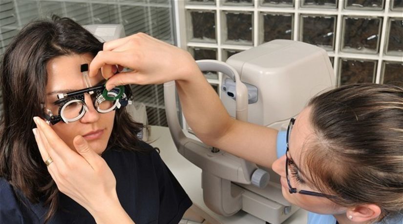 zrak - vyšetrenie - očná lekárka - dioptrie -...
