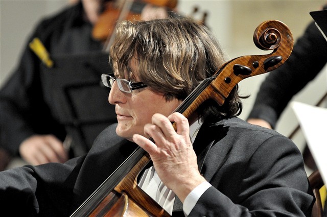 Violončelista Eugen Prochác.
