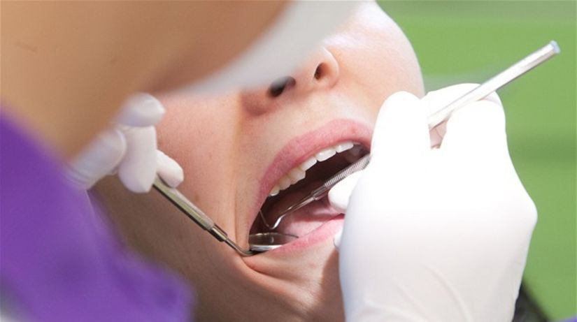 zub, zuby, kaz, zubár, ordinácia, protéza,...