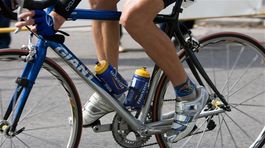 Ozval sa majiteľ bicykla s motorom. Otec a brat podozrivej vraj ukradli andulky