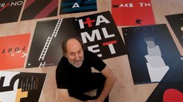 Dušan Junek (67), grafický dizajnér, pedagóg, publicista a autor kultúrnych projektov, predstavuje netradičnú retrospektívu v bratislavskom Satelite.