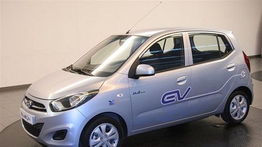 BlueOn a nový i10 uvidíme na autosalóne v Paríži.
