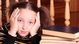 Moje dieťa potrebuje počas prázdnin doučovanie. Ako ho motivovať?