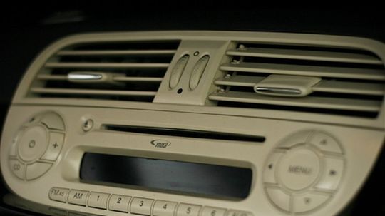 Kabína je plná krásnych retro detailov.