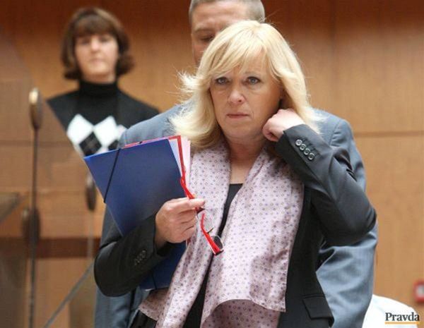 Premiérka Iveta Radičová prichádza po rokovaní...