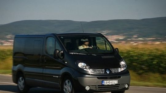 Renault trafic black edition