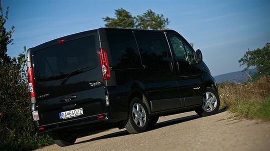 Renault Trafic ostáva aj na diaľnici tichým...