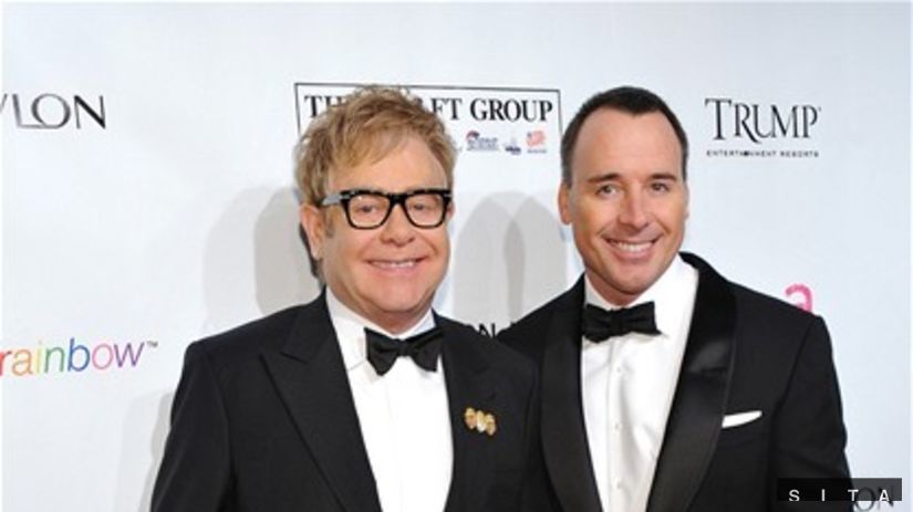 Elton John (vľavo) a David Furnish
