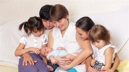 Orbán chce, aby rodiny mali viac detí, za to by mali dostať vyššie penzie