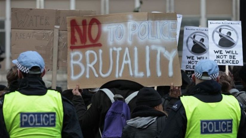 polícia, anglicko, demonštrácie, násilie