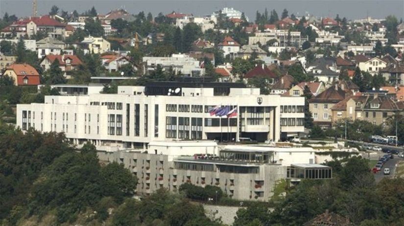 slovenský parlament, budova