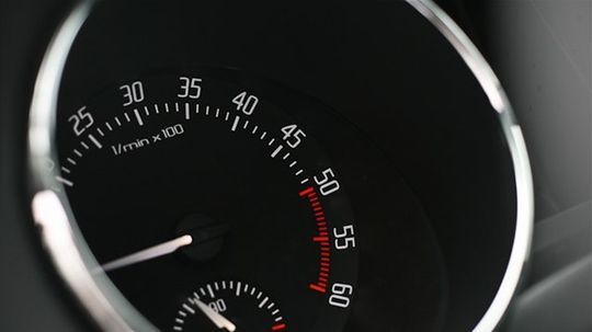 Za hranicu 4500 otáčok už nemá cenu motor vytáčať.