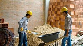 Práca v zahraničí znamená vyšší príjem aj viaceré povinnosti