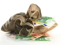 peniaze, euro, bankovky, eurá, úver, hotovosť, sporenie, úspory