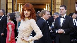 Florence Welch -  Oscar 2011 - červený koberec