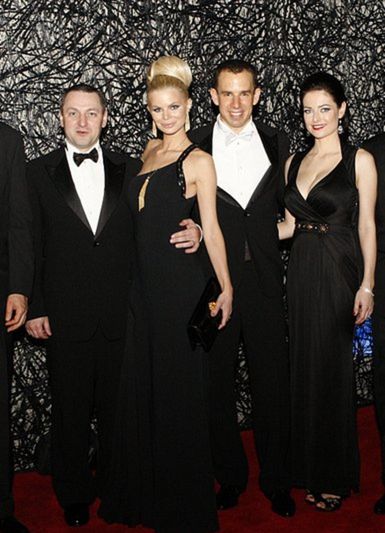 Manželia Silvia a Sergej Kucherenkovci (vľavo)...