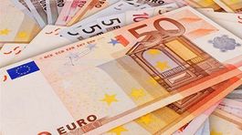 Brusel neodporúča pokutu Madridu a Lisabonu. Očakáva, že sa polepšia