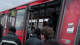 Tender na autobusy bratislavskej MHD diskriminuje plyn, tvrdí firma