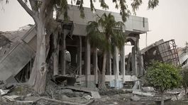 Kaddáfí, bombardovaná budova