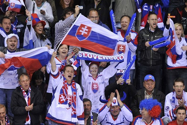 Slovenskí fanúšikovia.