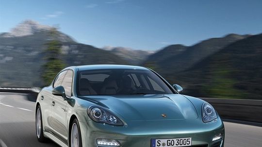 Porsche sa pneumatikám s nízkym valivým odporom...