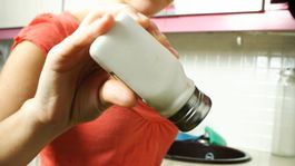 Štúdia: Nebezpečné je aj soliť príliš málo! 