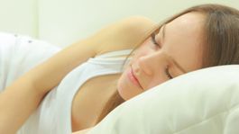 Vymeňte bavlnený vankúš za hodvábny! Prečo sa to oplatí? 