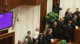 NAKA obnovila vyšetrovanie kupovania poslancov pri voľbe generálneho prokurátora