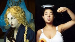 Patty Changová (vpravo) vo video performanci Melóny, v ktorom si akoby začne odrezávať časť prsníka. Pod podprsenkou je však ukrytý žltý melón. Vľavo dielo Cindy Shermanovej.