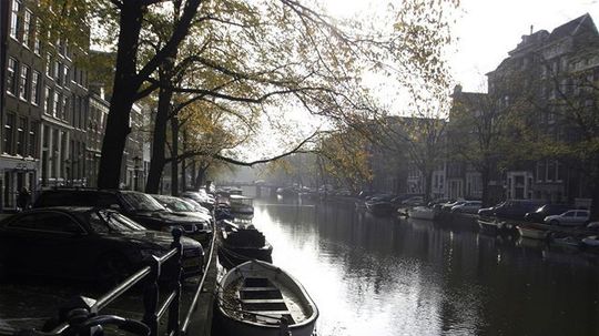 Torzo tela, ktoré v roku 2013 vyplavila rieka Ij v Amsterdame, patrí ruskému priekupníkovi s umením