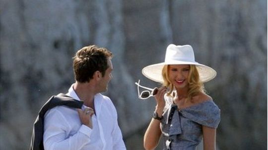 Britský herec Jude Law a slovenská modelka...