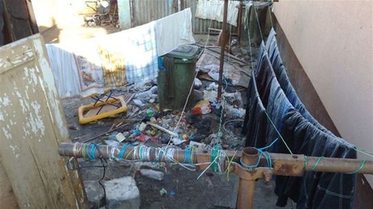 Neporiadok na dvore je rajom pre potkanov.