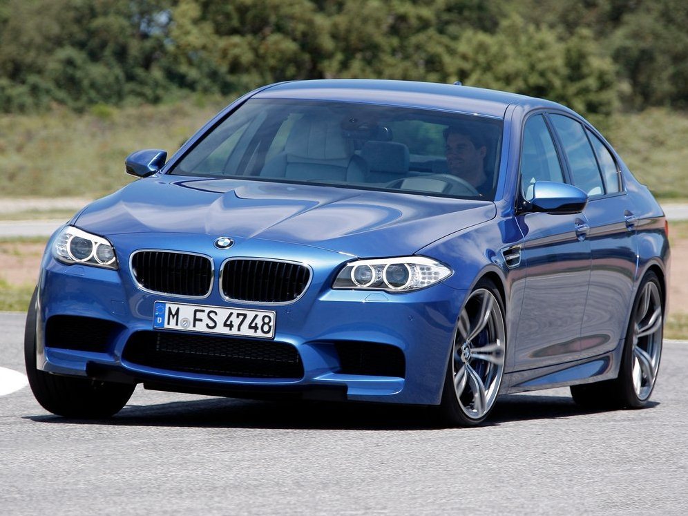 Kráľom stáčania odometra sú luxusné BMW. Najmä...