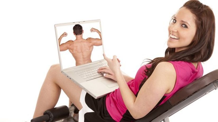 chudnutie - cvičenie - laptop - počítač 