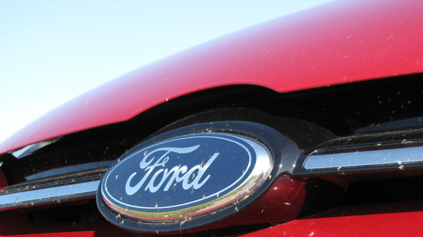 K motoru 1.6 EcoBoost s výkonom 110 kW (150 k)...