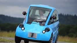 Konštruktér McLarenu F1 postavil elektromobil