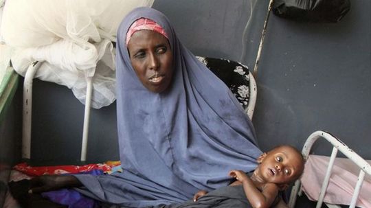 Ľudia z južného Somálska utekajú zo svojich...