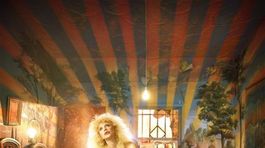 David LaChapelle - Pieta with Courtney Love: Courtney Love a Kurt Cobain v LaChapellovom podaní odkazujú na Bibliu a Michelangela.