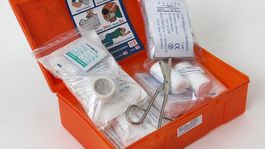 Ako zohnať rúško? Možno ho máte v autolekárničke