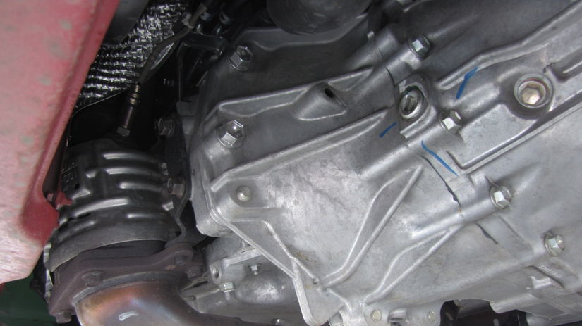 Olejová vaňa je z hliníka, pozor na to. Hliník...