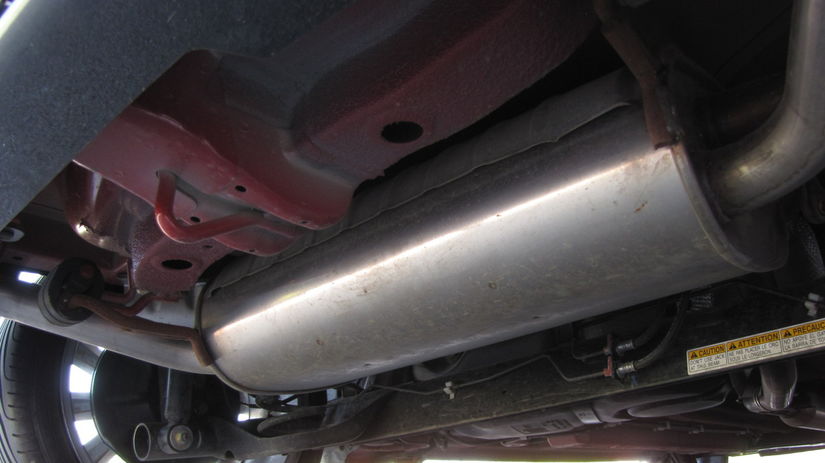 Výfuk na verziu Sport (s vývodmi na obidvoch...