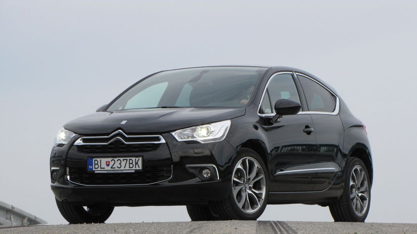 Nádych prémiovosti modelu DS4 si Citroën cení...