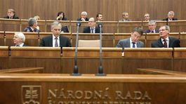 Poslanci pod prísahou potvrdili manipuláciu