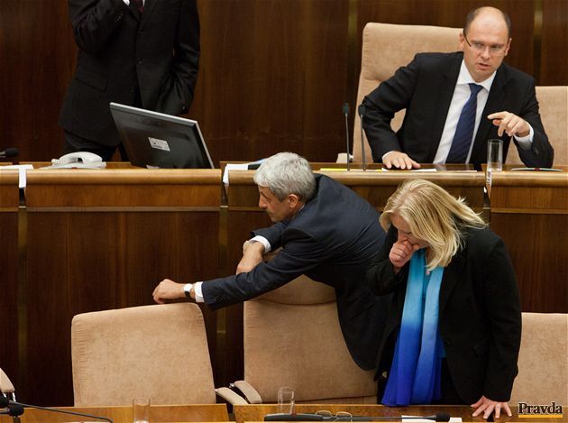 Premiérka Iveta Radičová, šéf SDKÚ Mikuláš...