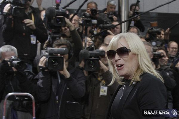 Premiérka Iveta Radičová prichádza na rokovanie...