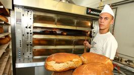 Príplatky za noc a sviatky zásadne ohrozujú ekonomiku, tvrdí poradenská firma