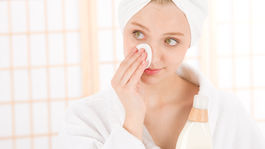 Päť tipov, ako zjemniť stopy po akné