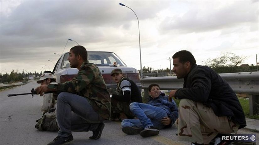 líbyjskí ozbrojenci, Zavíja, Tripolis