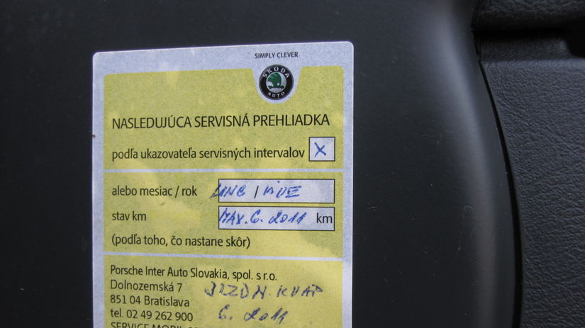 Podľa tejto nálepky malo ísť auto v júni 2011...
